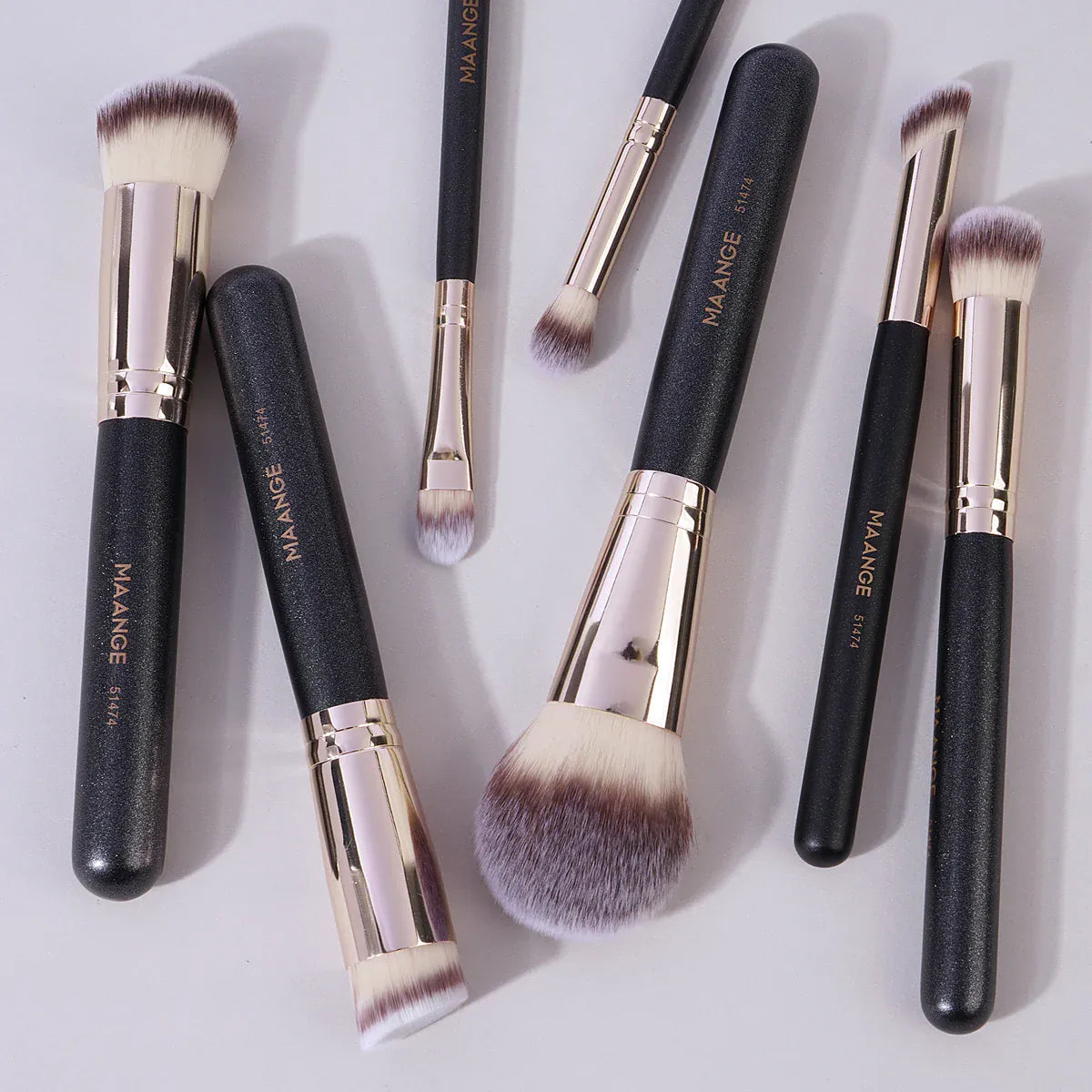 KissICON Maange Seven Piece Makeup Brush Set Bristles -