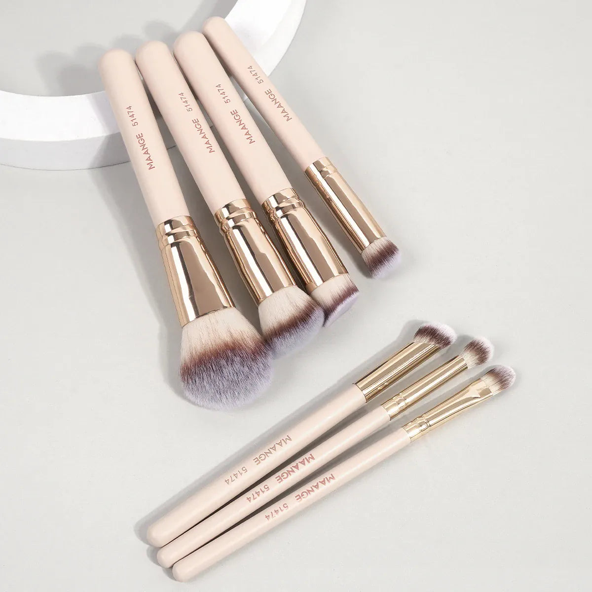 KissICON Maange Seven Piece Makeup Brush Set Bristles -