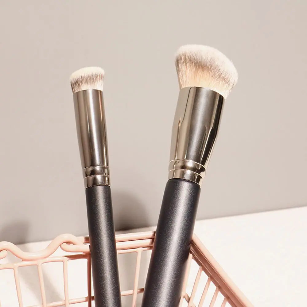 KissICON 💋 Makeup Brush - Multiuse Tool For Eyes