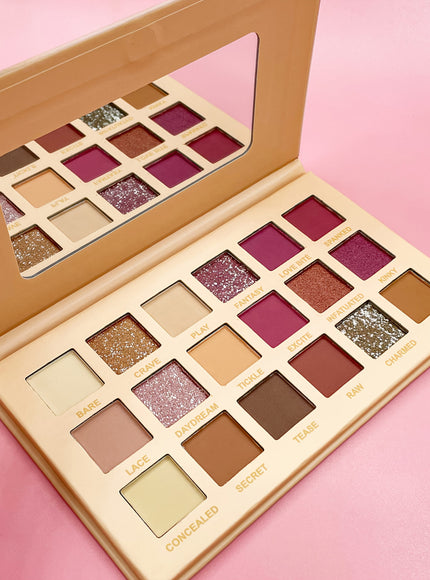 KissICON Makeup Gift Set Cosplay Makeup Kit 30piece Pink Eyeshadow Face Set