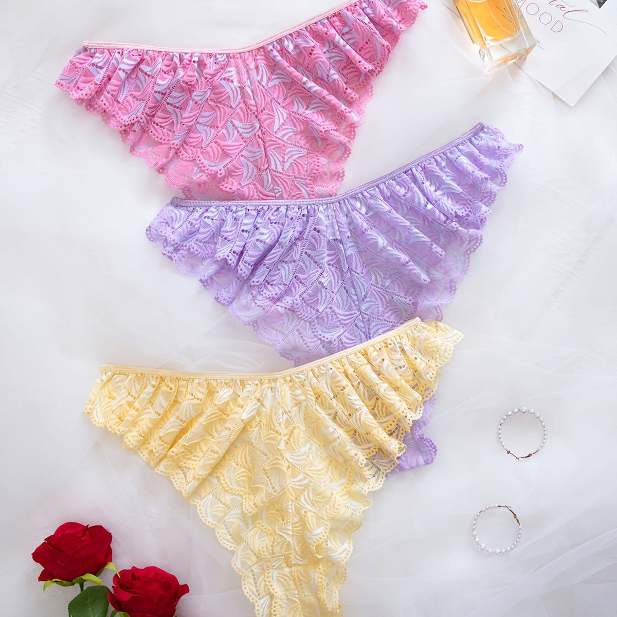 KissICON Mixed Color / UK 16 Curve Lace Thong Briefs – Comfy 3pack
