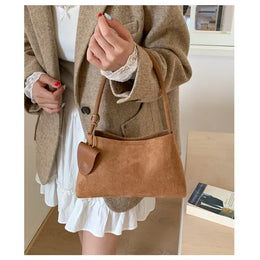 KissICON Mother-daughter Set – Suede Purse Instagram