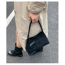 KissICON Mother-daughter Set – Suede Purse Instagram