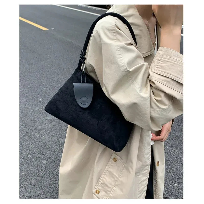 KissICON Mother-daughter Set – Suede Purse Instagram