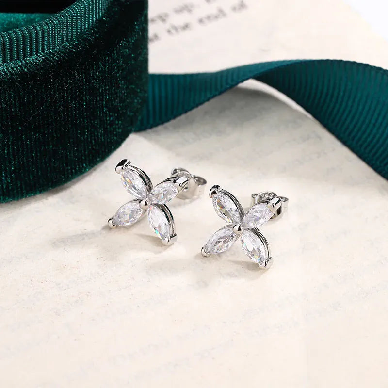 Dropshipman Option-1 KissIcon Clover Stud Earrings Lightweight Silver CZ