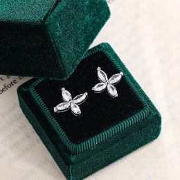 Dropshipman Option-1 KissIcon Clover Stud Earrings Lightweight Silver CZ