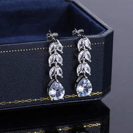 Dropshipman Option-1 KissIcon Stylish S925 Silver Earrings - Zircon Rings