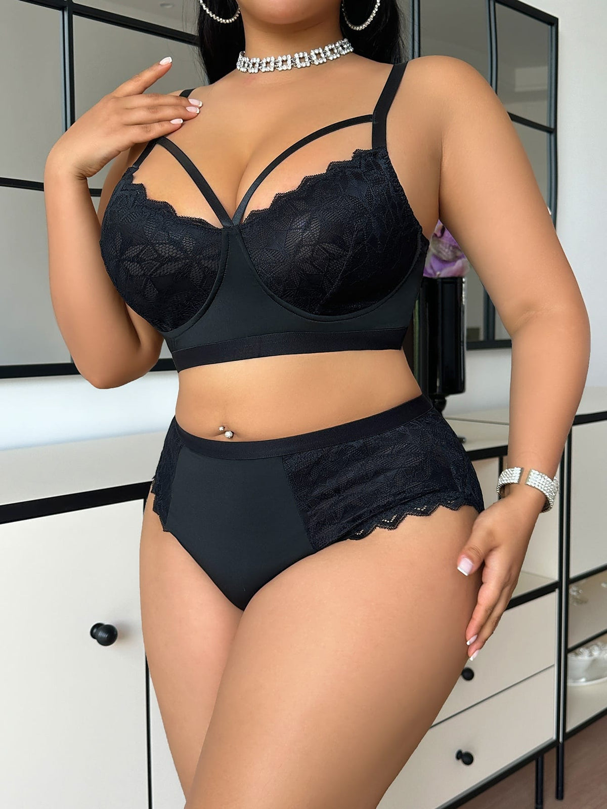 jkthpu-45 Plus Size Black Temptation Lace Sexy Lingerie Set
