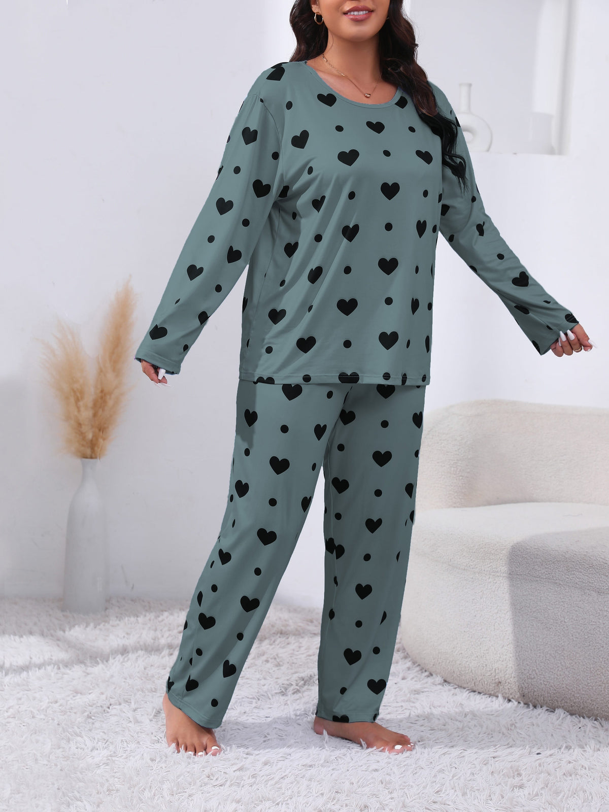 jkthpu-45 Plus Size Cozy Heart Print Pajama Set -