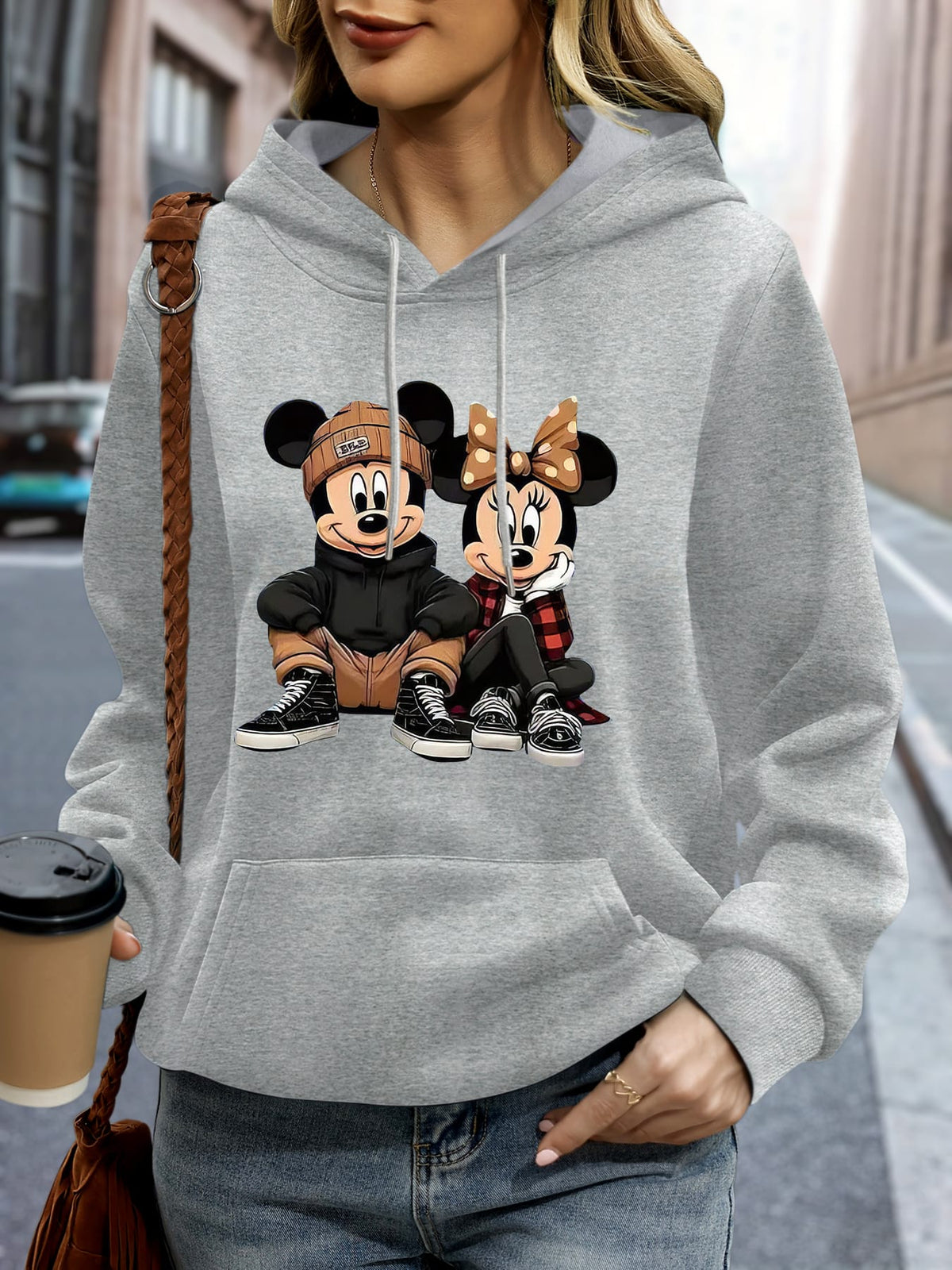 jkthpu-45 Plus Size, Disney Mickey and Minnie are sitting