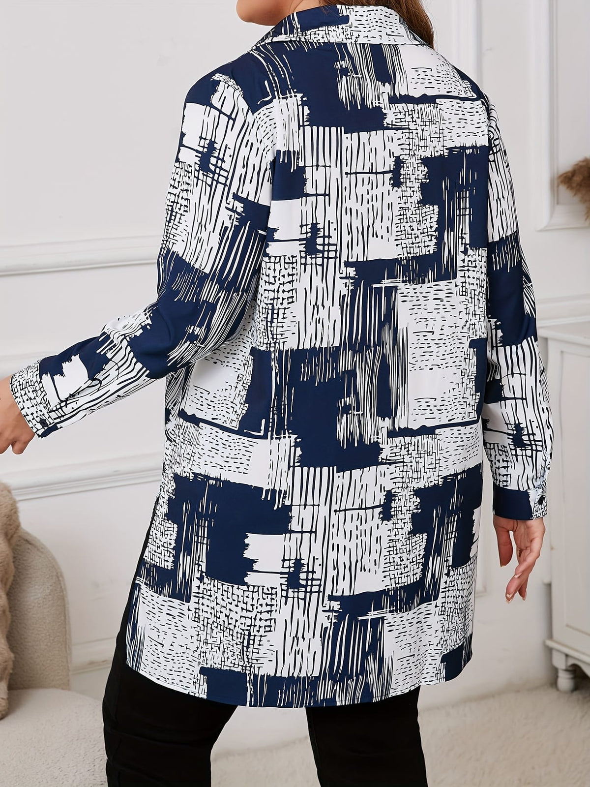 KissICON [Plus Size Elegant Geometric Shirt] Women'S Elegant Geometric-Patterned Shirt, Polyester 95% Spandex 5%, Long Sleeve with Lapel Collar, Slight Stretch Fabric, Woven, 110g/m², for Spring/Fall - Plus Size