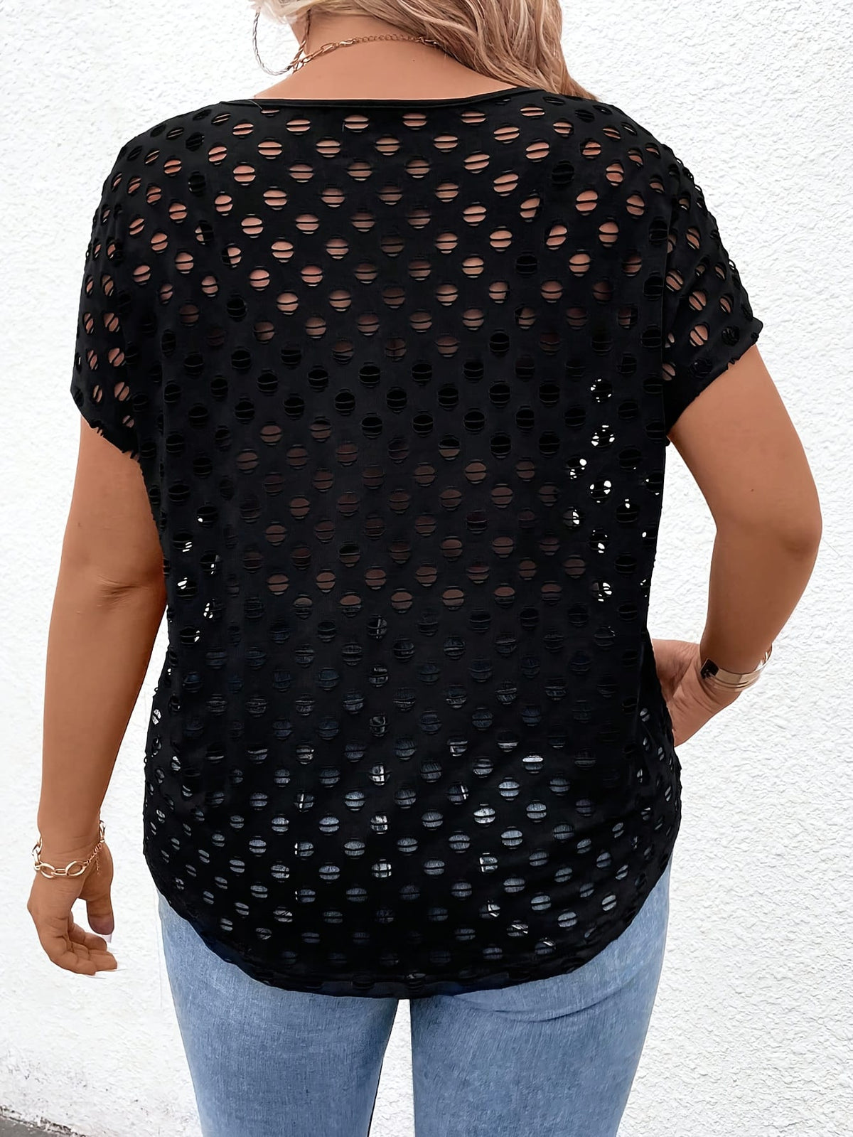 jkthpu-45 Plus Size Elegant Hollow-Out T-Shirt – Black Short Sleeve Crew Neck