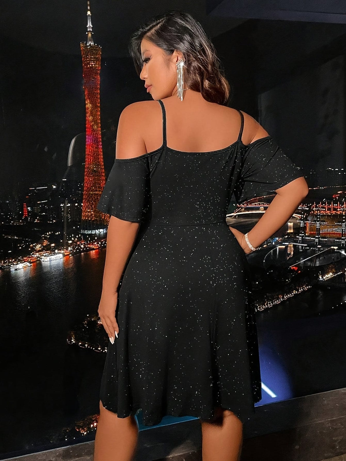 jkthpu-45 Plus Size - Elegant Plus Size Off-Shoulder Dress - Black, Short Sleeve, A-Line Silhouette, Stretchy Fabric, Perfect for All Seasons, Versatile Fashion|Sleek Fitted Design|Stretchy Fabric Dress