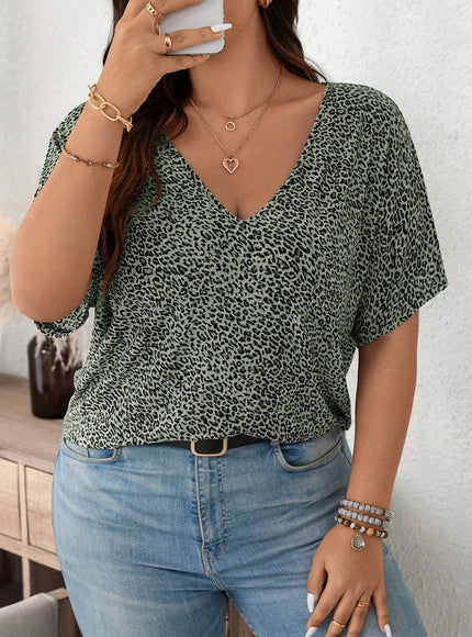 KissICON Plus Size, Everyday and Outing, Casual Leopard Print Oversized Women's T-Shirt