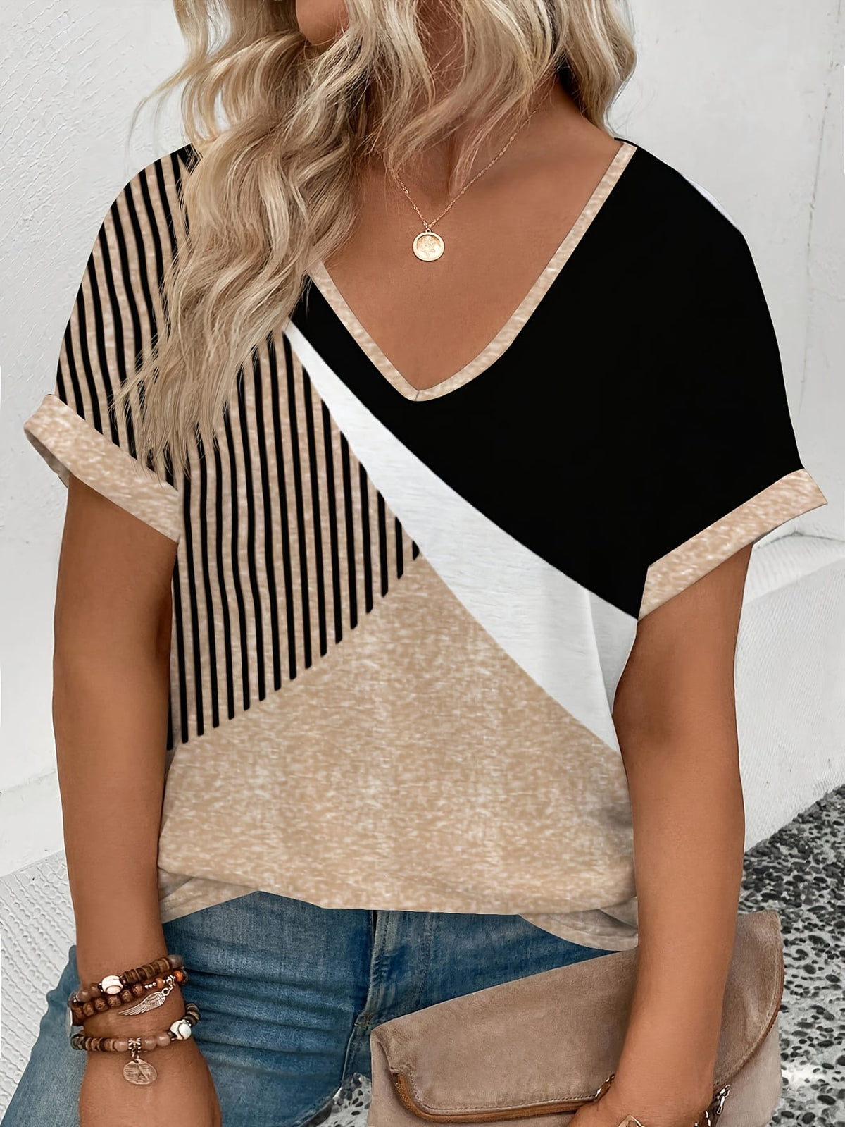 jkthpu-45 Plus Size Graphic VNeck Tee Black Beige Striped