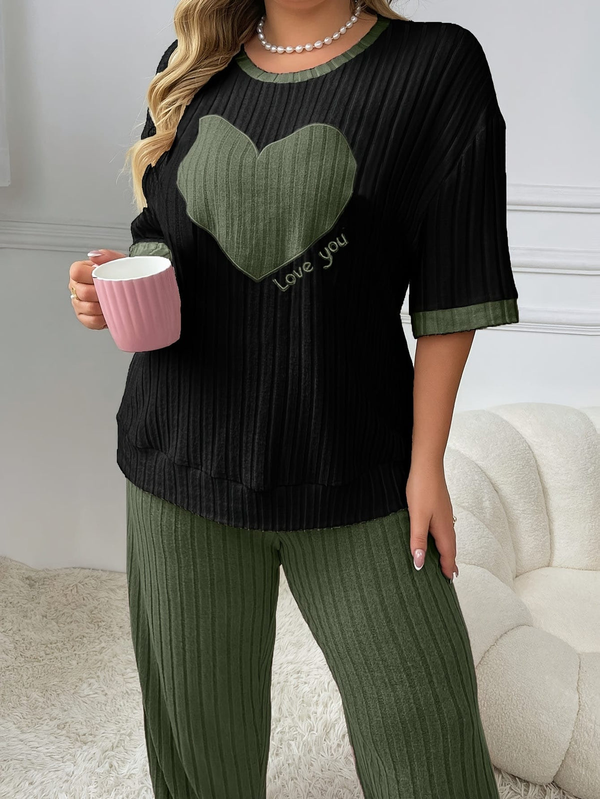 jkthpu-45 Plus Size Heart Embroidery Slim Fit Short Sleeve