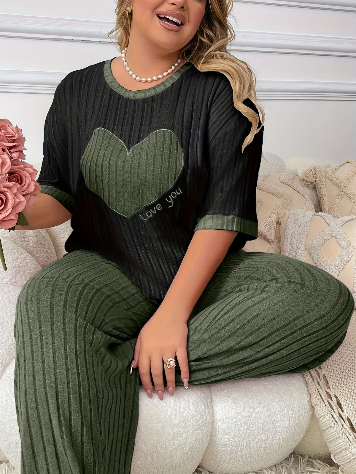 jkthpu-45 Plus Size Heart Embroidery Slim Fit Short Sleeve