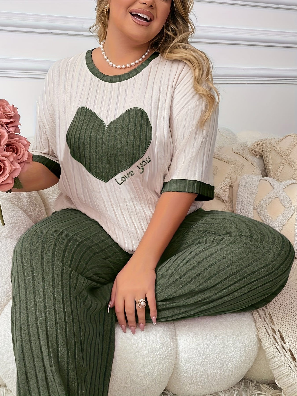 jkthpu-45 Plus Size Heart Embroidery Slim Fit Short Sleeve