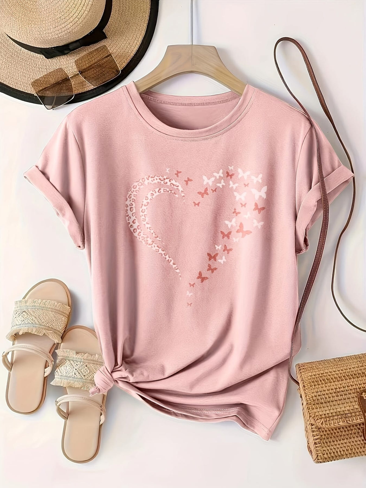 KissICON Plus Size Heart Print T-Shirt, Casual Crew Neck Short Sleeve T-Shirt, Women's Plus Size Clothing