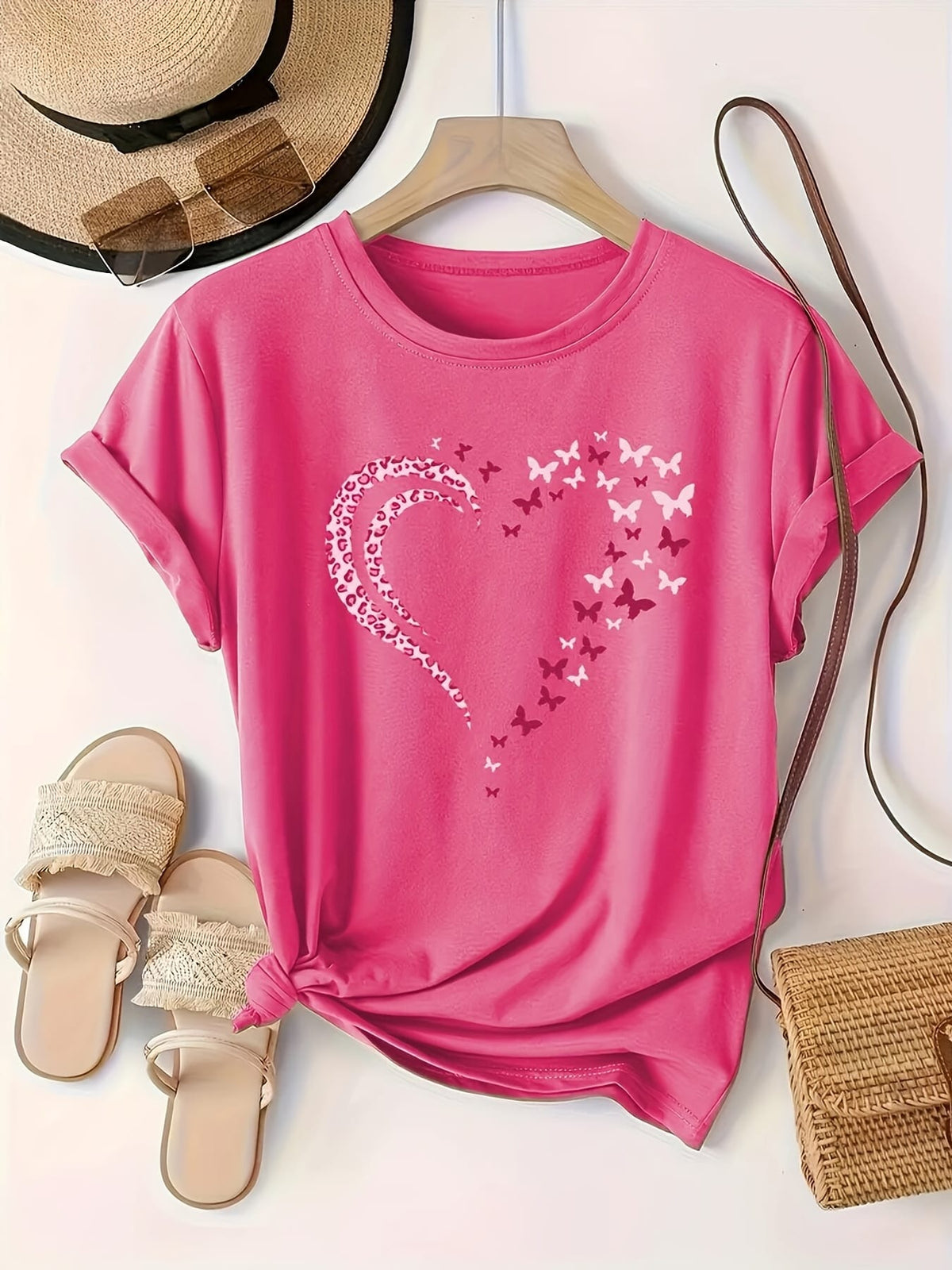 KissICON Plus Size Heart Print T-Shirt, Casual Crew Neck Short Sleeve T-Shirt, Women's Plus Size Clothing