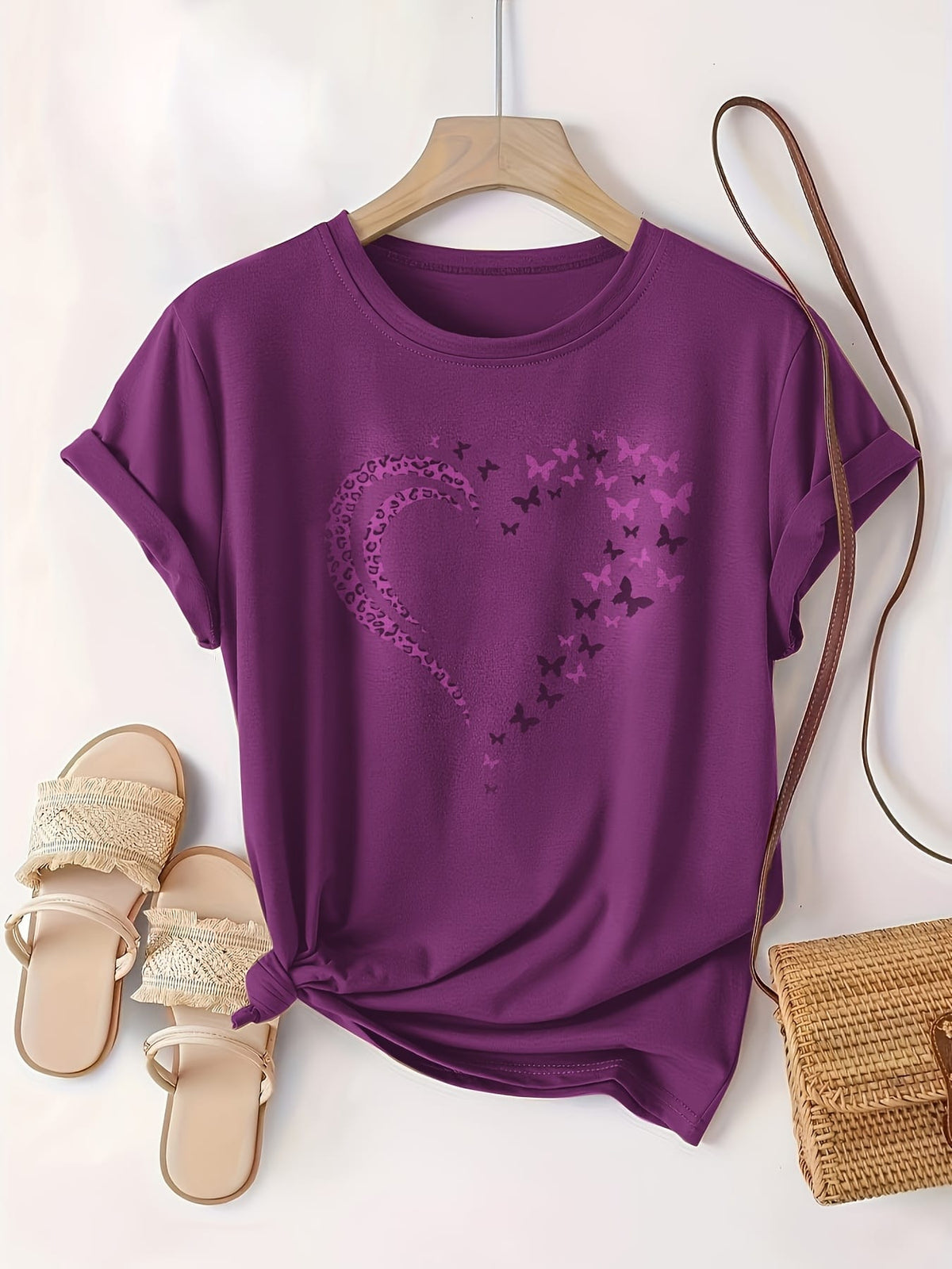 KissICON Plus Size Heart Print T-Shirt, Casual Crew Neck Short Sleeve T-Shirt, Women's Plus Size Clothing