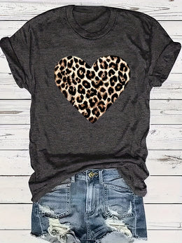 KissICON Plus Size Leopard Heart Print T-shirt - Vibrant Short Sleeve Crew Neck Casual Top for Summer & Spring - Soft, Breathable, Relaxed Fit Women's Plus Size Clothing for Everyday Wear