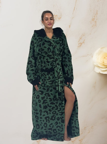 KissICON Plus Size Leopard Print Hooded Dressing Gown – 8 Colours