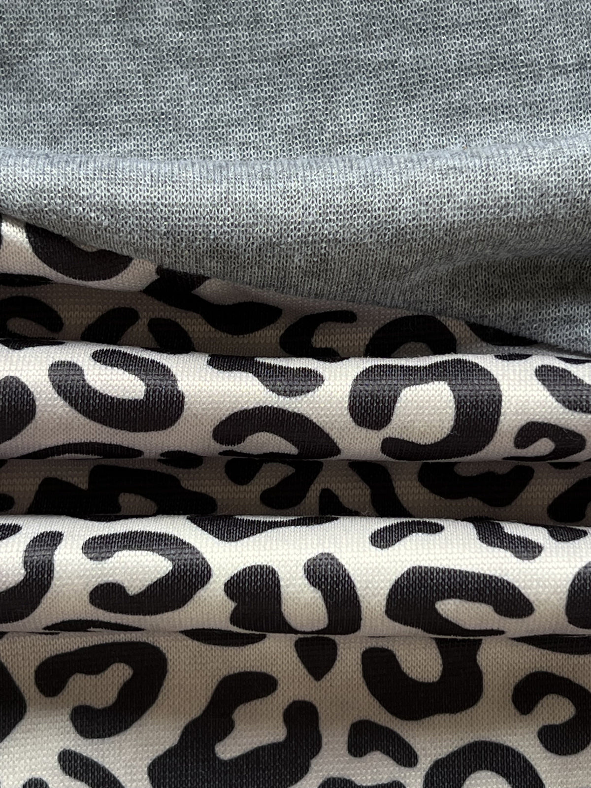 jkthpu-45 Plus Size Leopard Print Hoodie - Ultra-Comfortable Casual