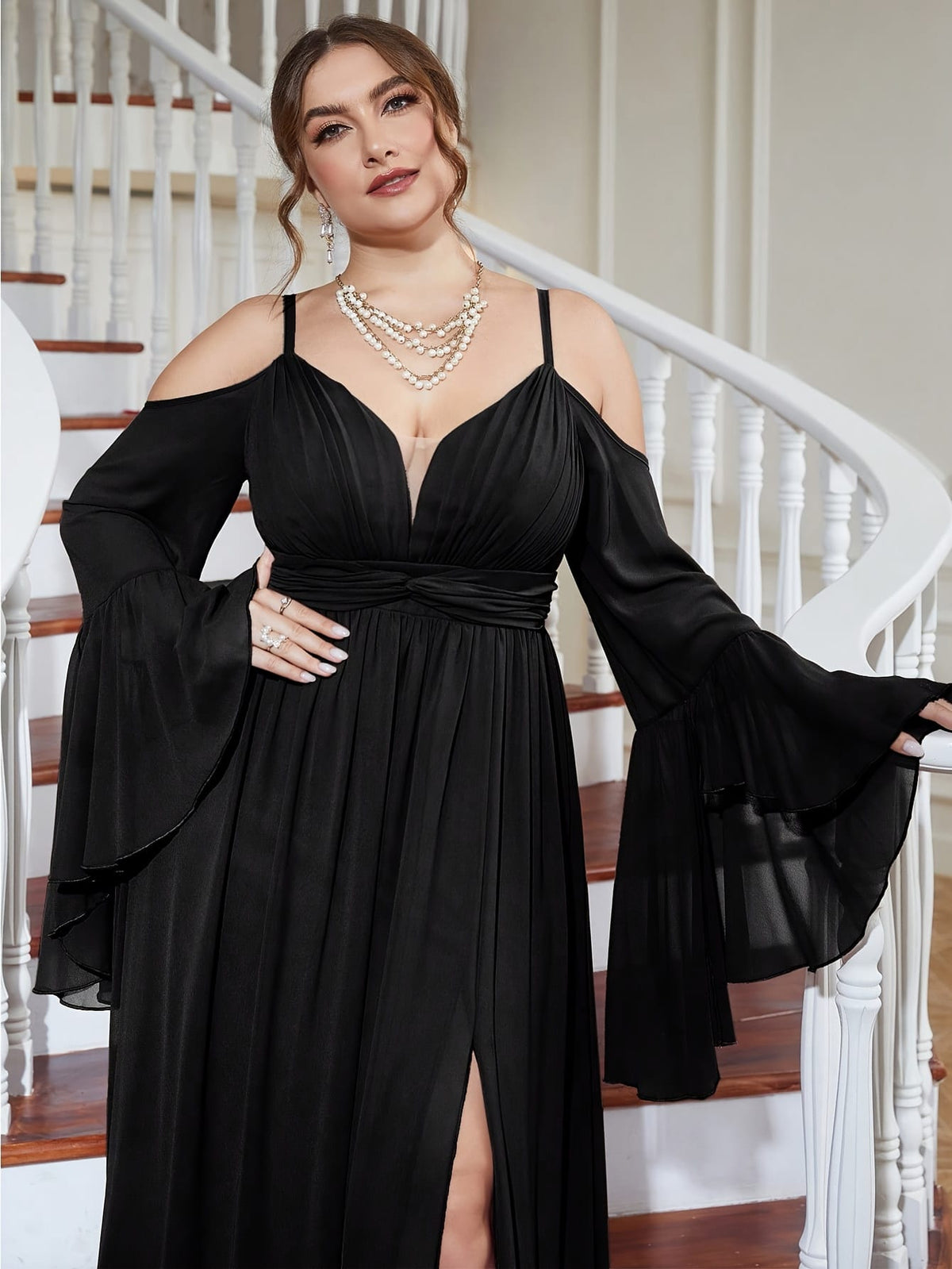 jkthpu-45 Plus-Size Off-Shoulder Dress with a Fitted Waist And Slit, Suitable for Bridesmaids.