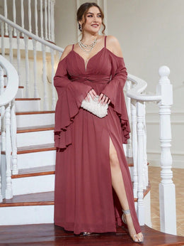 jkthpu-45 Plus-Size Off-Shoulder Dress with a Fitted Waist And Slit, Suitable for Bridesmaids.