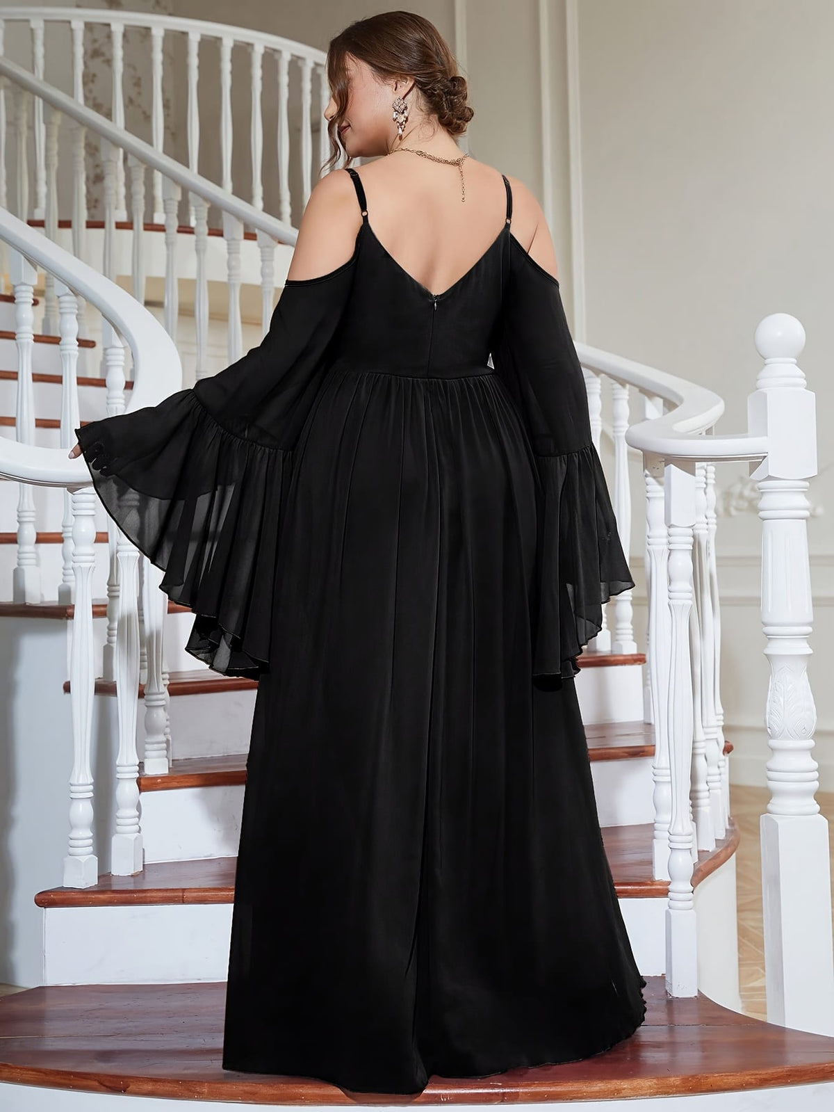 jkthpu-45 Plus-Size Off-Shoulder Dress with a Fitted Waist And Slit, Suitable for Bridesmaids.