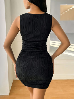 jkthpu-45 Plus Size Ribbed V-Neck Bodycon Dress - Elegant Sleeveless Fit & Flare Mini Dress with Ruched Detail, Allseason Casual Wear, Casual Plus Size Dress | Ribbed Texture Dress | Stretchy Fabric Dress