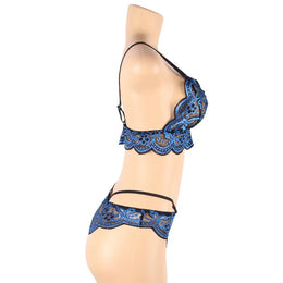 KissICON plus size sexy lingerie lace cross band embroidery decoration sexy bra panties lingerie set wholesale from M-5XL