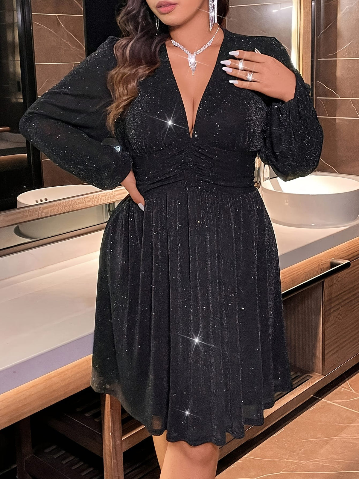 jkthpu-45 Plus Size, Women's Elegant Plus Size Floor-Length Evening Gown - Shiny Party Dress with Structured Fit, Hand Washable & Wrinkle-Resistant Fabric for Prom, Galas, Formal Events - Solid Black Luxury Evening Dress with Fitted Silhouette, Stretchy Comfortable