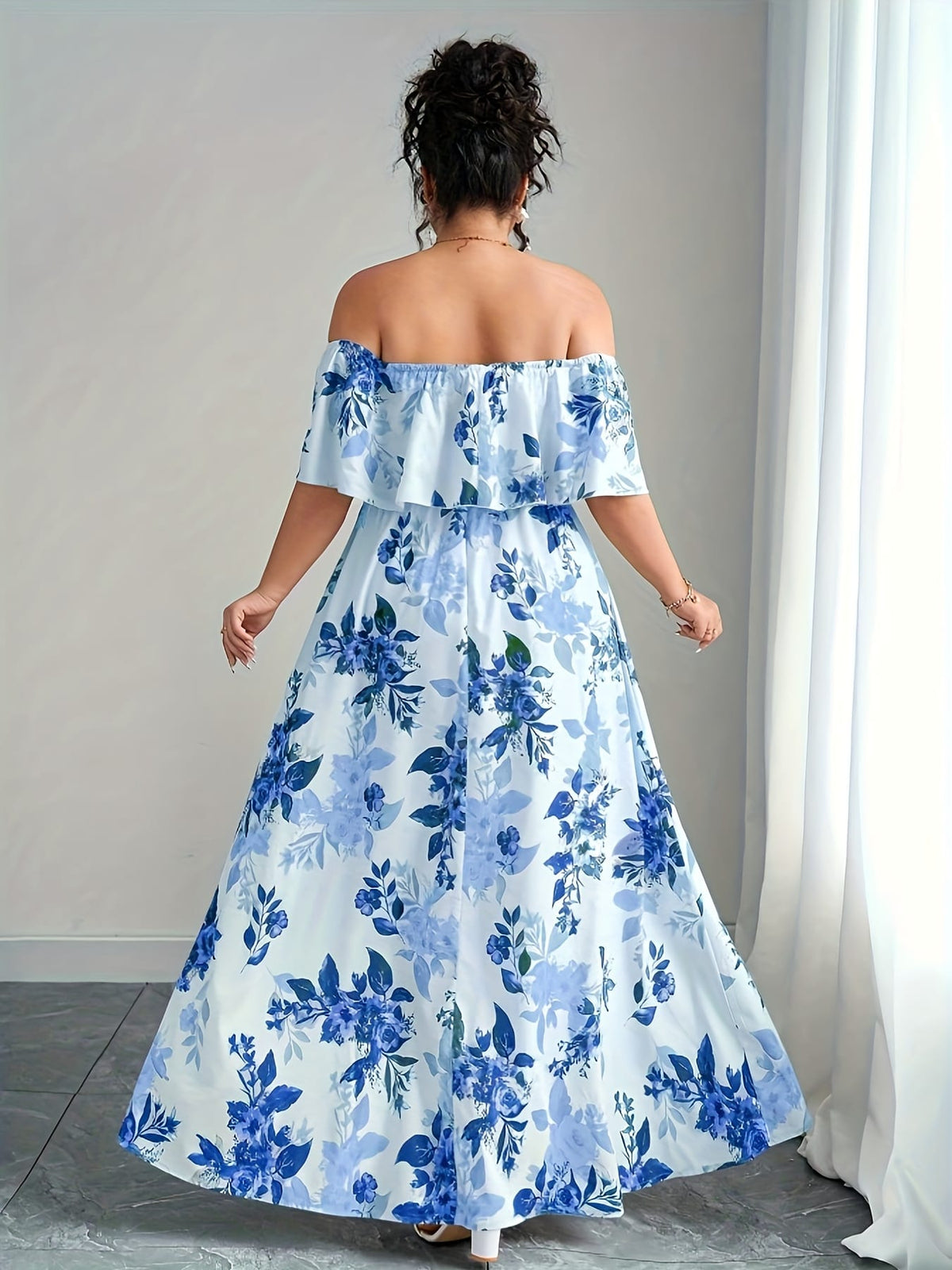 jkthpu-45 Plus Size, Women's Floral maxi dress - Elegant flowy party & Formal Event Gown, Beige and Black Floral Print, Machine Washable Non-Stretch Fabric for Wedding, Gala, Everyday Outfits - Plus Size Friendly, Spring Fashion, Fitted Silhouette, Easy Care Materi