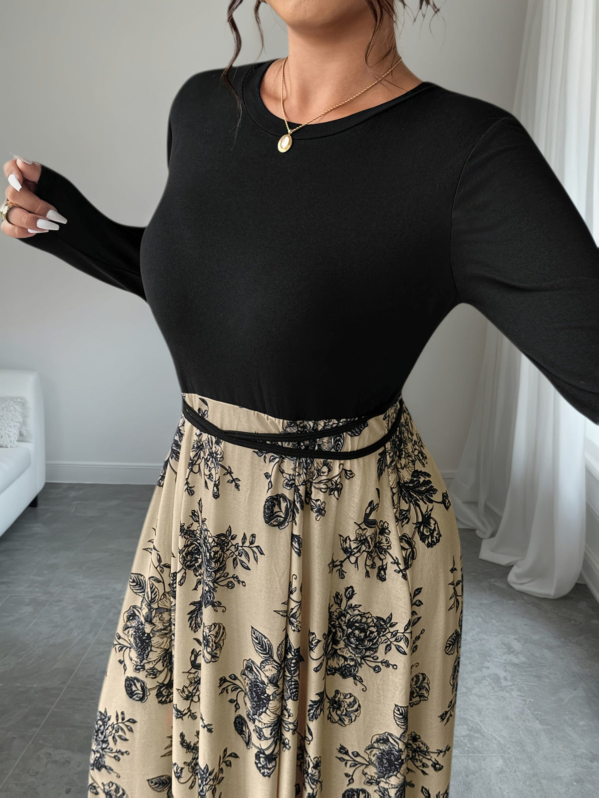 jkthpu-45 Plus Size, Women's Floral print maxi dress - Beige & black Floral pattern, Tie-waist flared skirt, Machine Washable Formal & Casual Outfits for Fall/Winter Everyday Special Events, Winter Elegant Outfit, Nontransparent Material, Fall Fashion, Quality Stit