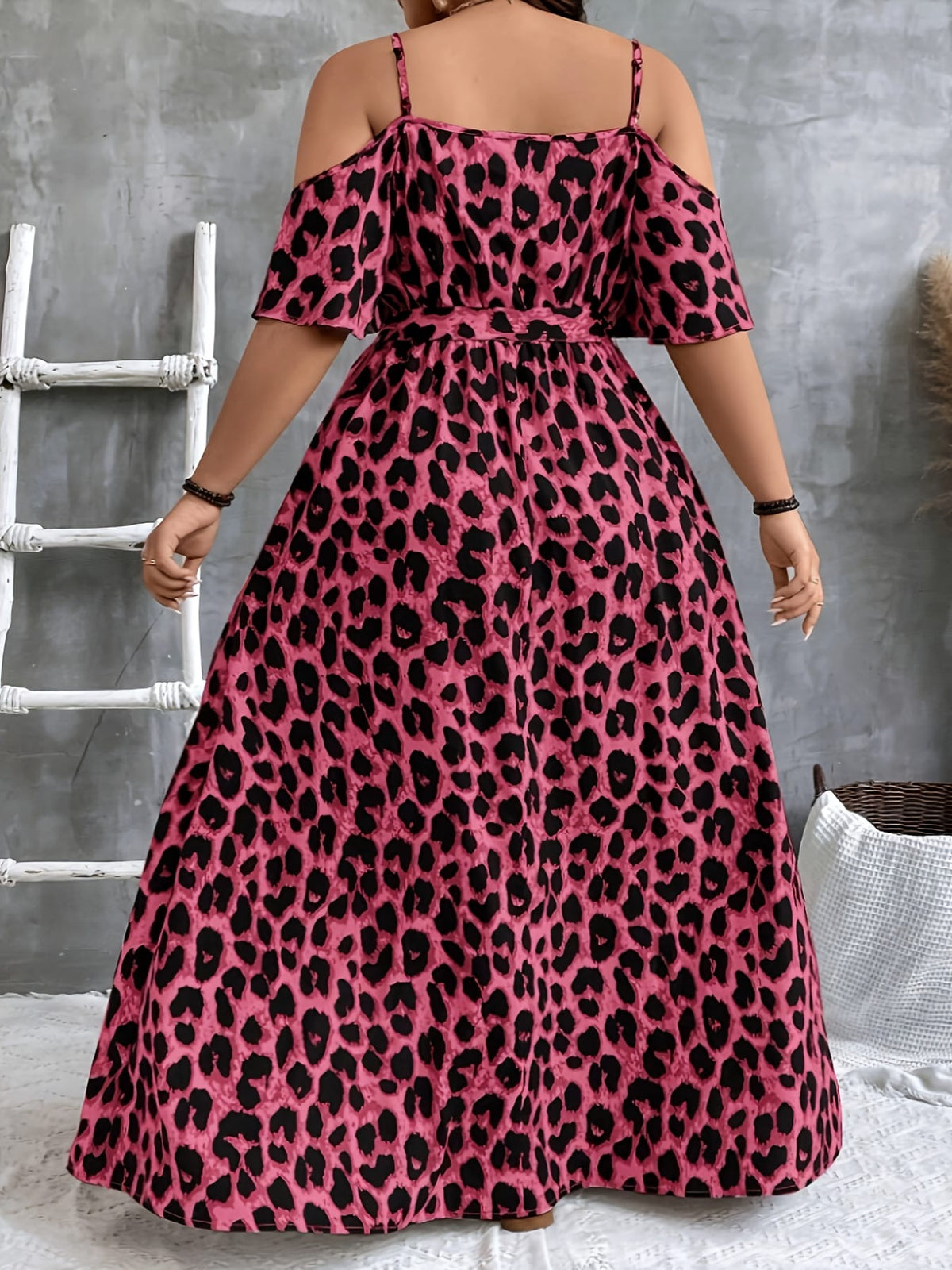 jkthpu-45 Plus Size Women's Leopard Print Elegant Fitted Midi Dress - Spaghetti Strap, Machine Washable, All-Season Versatile for Casual & Formal Wear, Formal Attire, Simple Elegance, Flowing Skirt Style