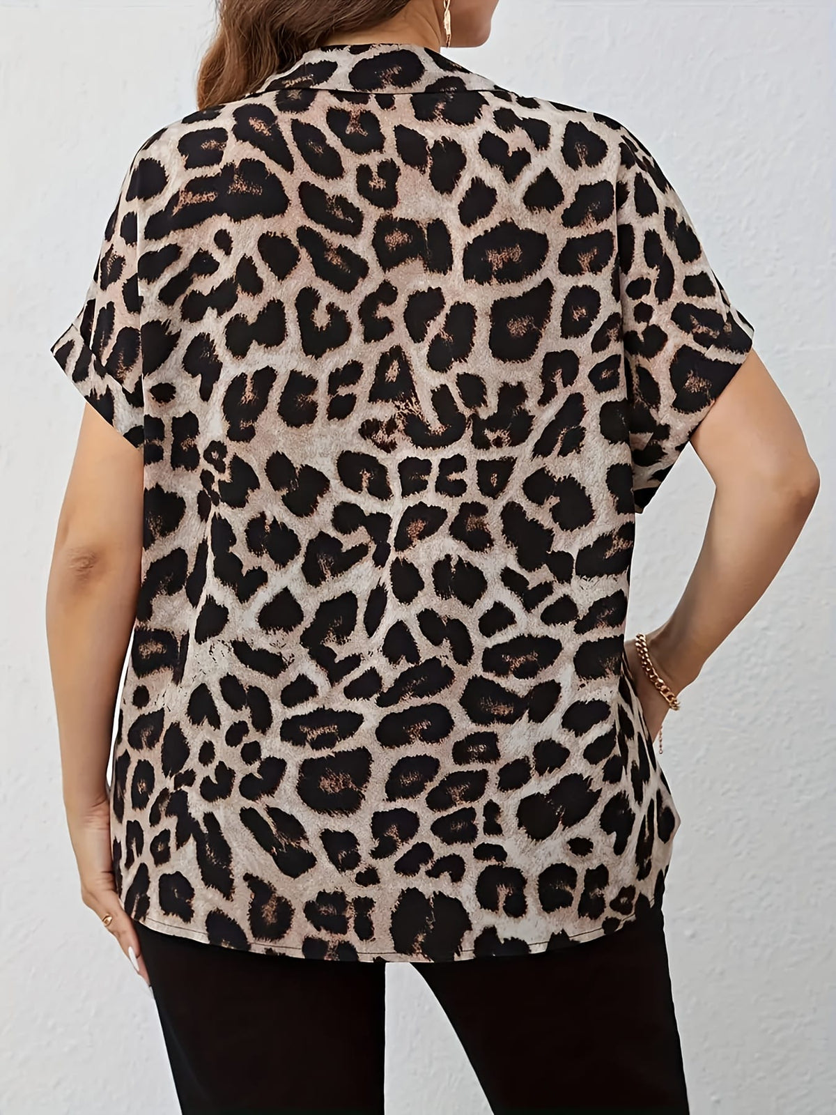 KissICON Plus Size, Women's Oversized Plus Size Leopard Print Blouse - Elegant Collar Button-Front Shirt with Black & Brown Spots, Structured Loose Fit Tunic Top for Spring/Fall/Summer, Casual & Formal Events, Machine Washable, Stylis