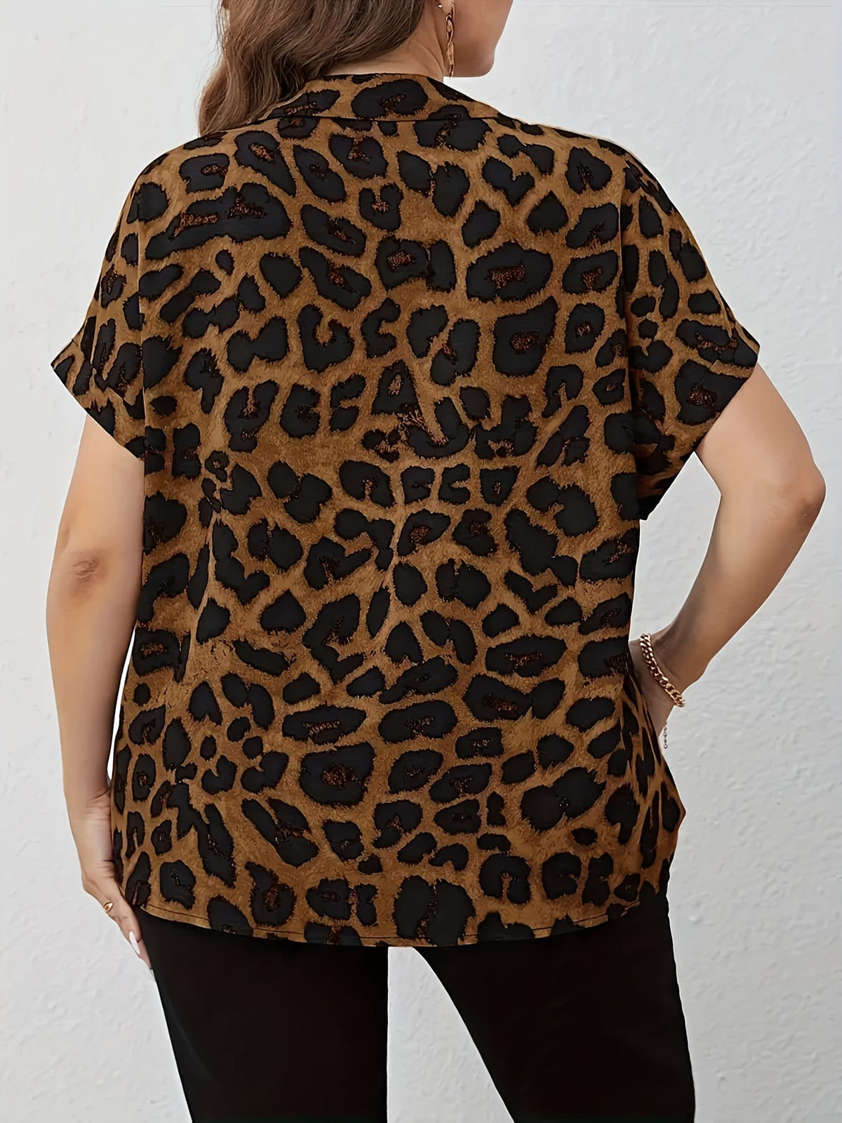 KissICON Plus Size, Women's Oversized Plus Size Leopard Print Blouse - Elegant Collar Button-Front Shirt with Black & Brown Spots, Structured Loose Fit Tunic Top for Spring/Fall/Summer, Casual & Formal Events, Machine Washable, Stylis