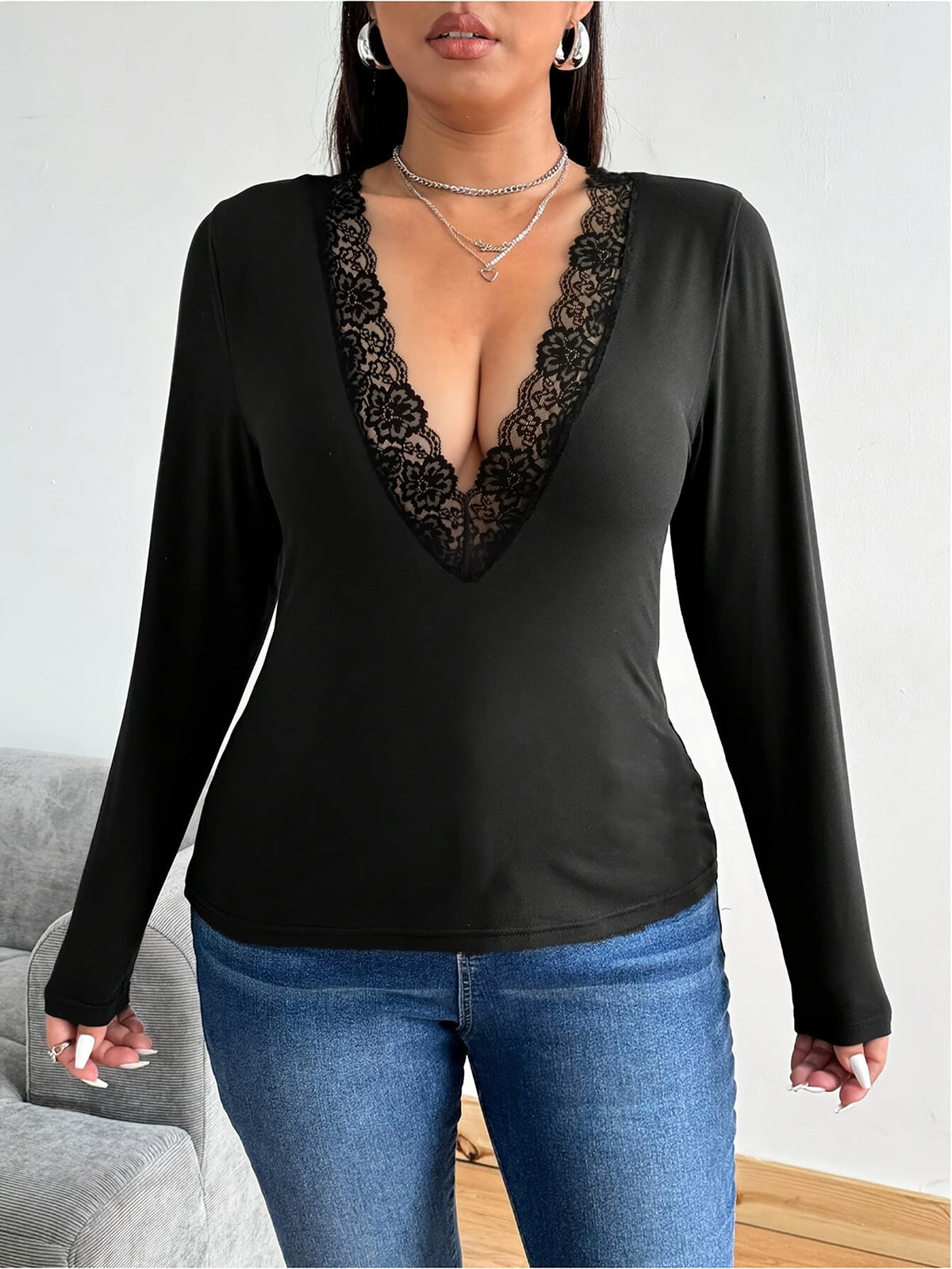 jkthpu-45 Plus Size, Women's Plus Size Black Long Sleeve T-Shirt - Elegant Lace Contrast Top, Stretchy Non-See-Through Blouse for Formal & Everyday Outfits - Machine Washable Women's Clothing Gift, Stylish Blouse, Deep Vneck Design, Breathable Fabric, Fashionable B