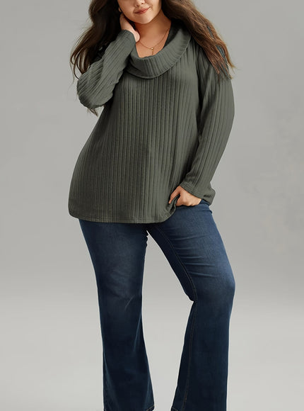 KissICON Plus Size, Women's Plus Size Oversized Elegant Ruffled