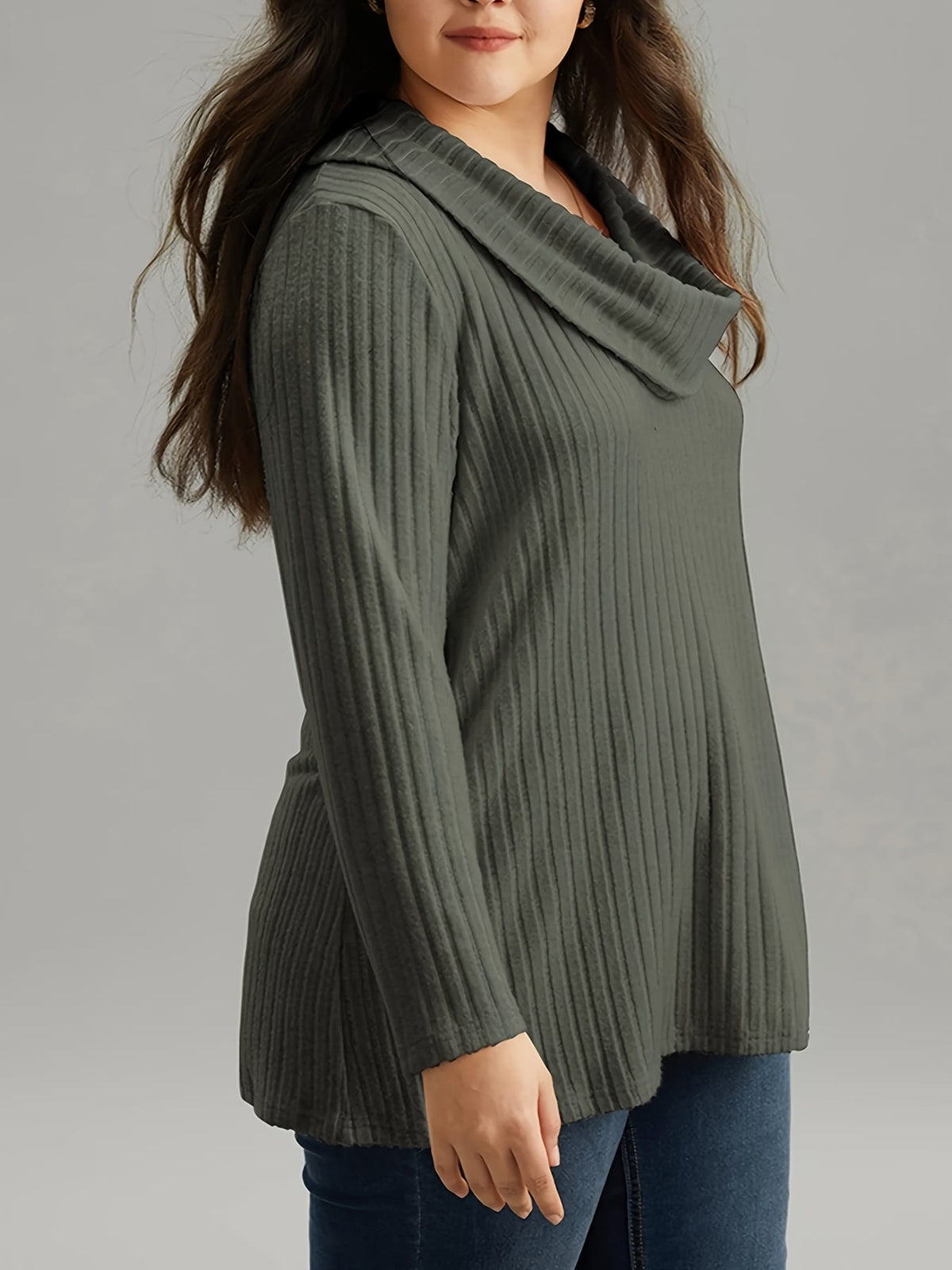 KissICON Plus Size, Women's Plus Size Oversized Elegant Ruffled
