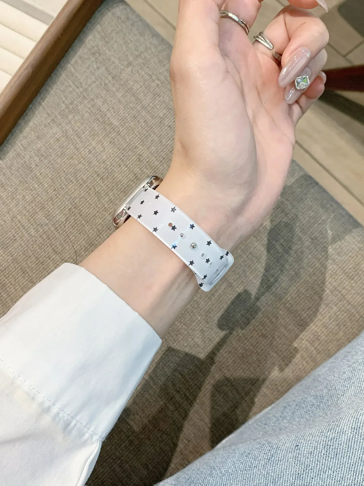 KissICON Popular glossy silicone strap For Apple Watch band women Strap Series 11/10/9/8/7/6/5/4 40mm 41mm 42mm 44mm 45mm 46mm