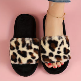 Cozy Leopard Slippers Warm NonSlip Comfort for Women