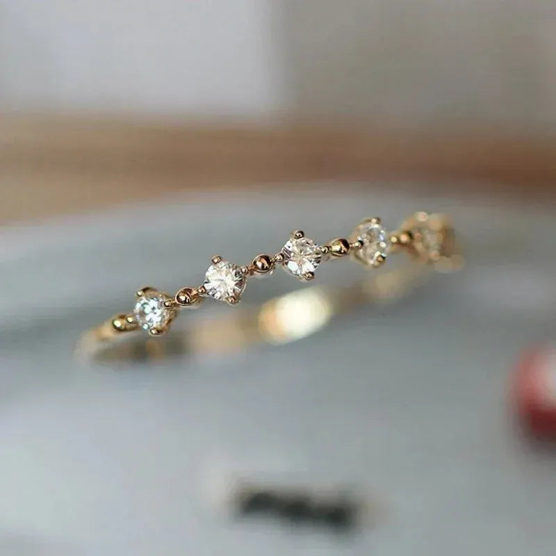 KissICON Q828 / 11 Huitan Wedding Band Eternity Rings Women Brilliant Round Zirconia Luxury Engagement Rings Thin Elegant Female Jewelry Drop Ship