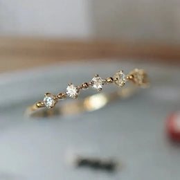KissICON Q828 / 11 Huitan Wedding Band Eternity Rings Women Brilliant Round Zirconia Luxury Engagement Rings Thin Elegant Female Jewelry Drop Ship