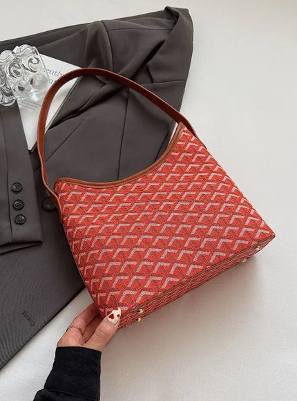 KissICON red no charm Tote – Puffed Goose Teeth
