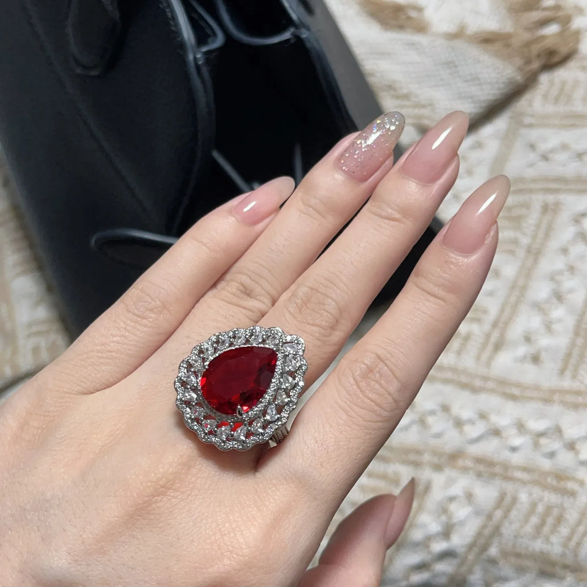 KissICON resizable / Red Fashionable, oversized, luxurious water droplet blood red diamond ring, women's wedding banquet, dance party, high-end jewelry