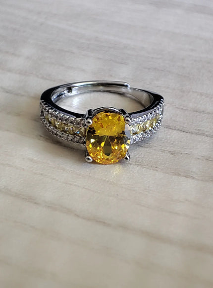 KissICON resizable / Yellow Kissicon Elegant Blue Zircon Ring – Fashionable
