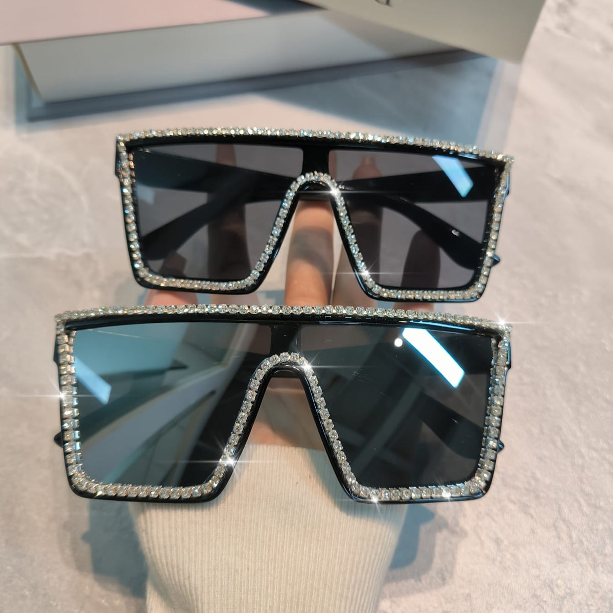jkthpu-45 Sunglasses Rhinestone Sunglasses – Oversized Square Frame | Gray & Black